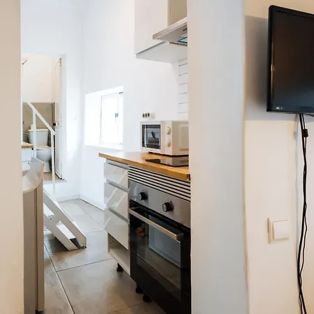 Cozy Flat Downtown Intendente And Graca * 리스본