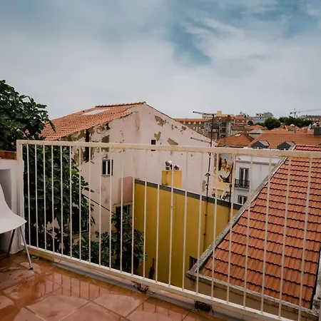Cozy Flat Downtown Intendente And Graca 리스본